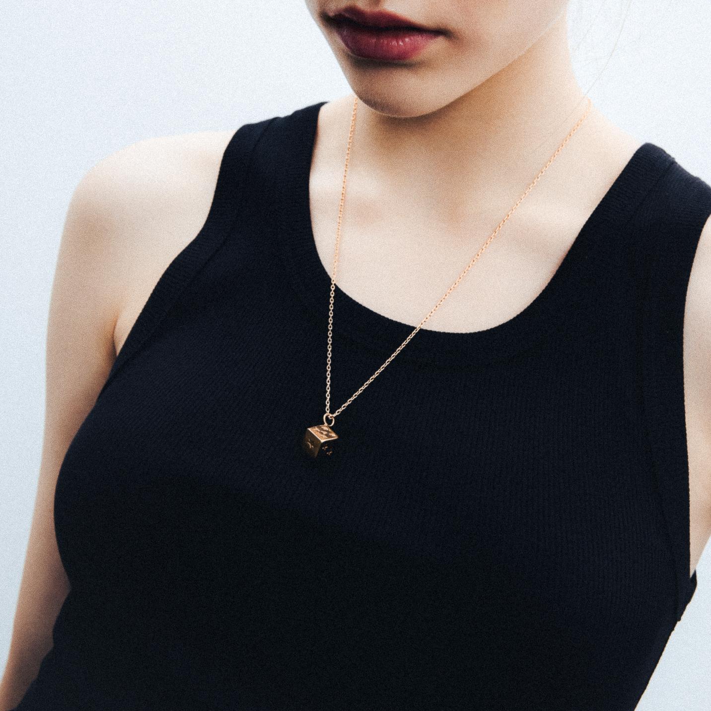 Dice-necklace-gold-photo1.jpg