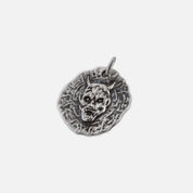 Oni Gümüş Charm
